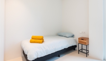 Resa Estates 3 slaapkamers Talamanca te koop sale Ibiza single bedroom.jpg